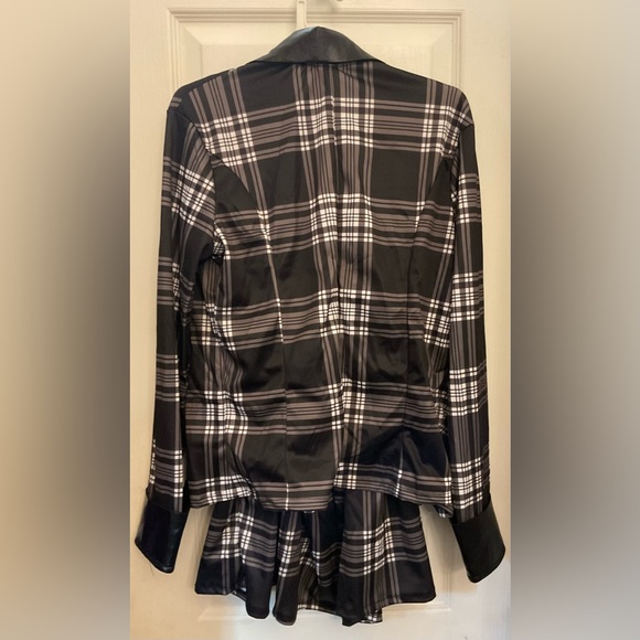 Dionne from Clueless Outfit - Picture 3 of 4